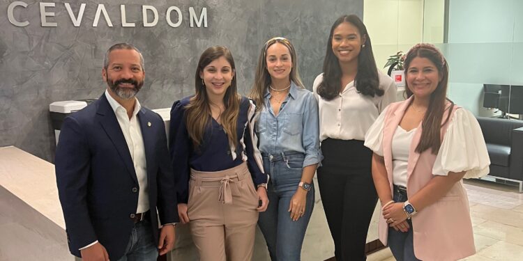 CEVALDOM lanza por tecer año consecutivo las Becas W.I.S.E