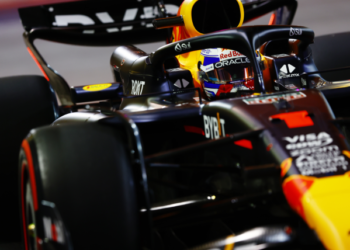 Max Verstappen Domina en Bahréin